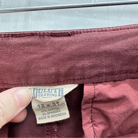 Duluth Trading Company straight leg deep red maroon jeans pants women's 12 x 31 - Picture 5 of 5